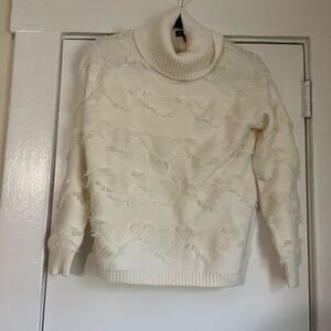 Vince Camuto Cream Sweater size XS